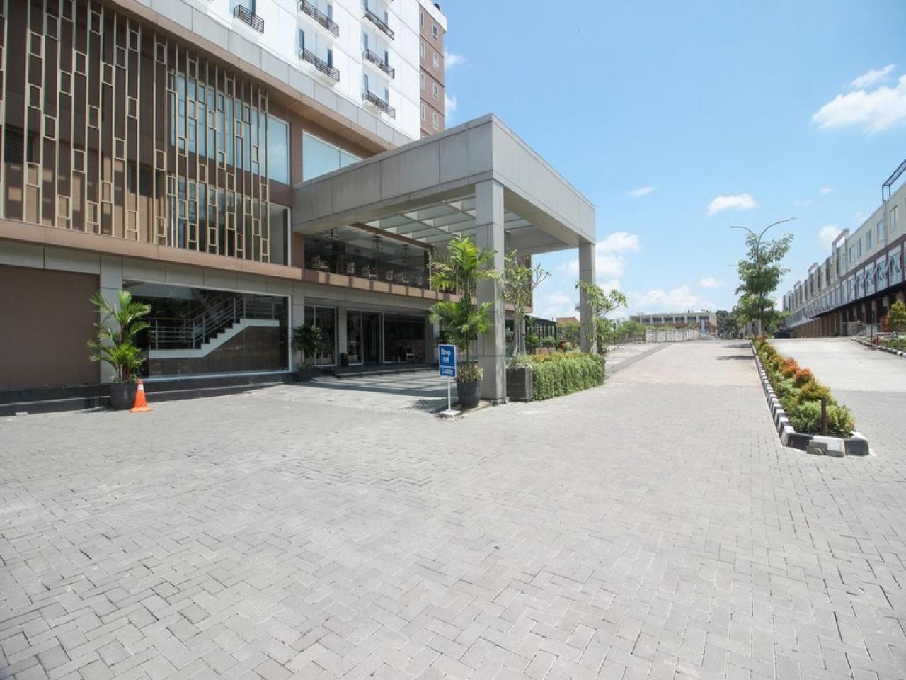 Reddoorz Apartment @ Malioboro City Adisucipto Maguwo Exterior photo